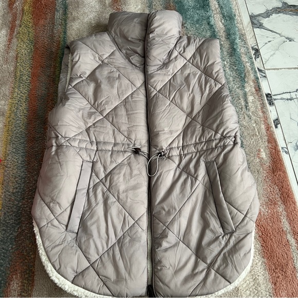 NWT Free People Venture On Reversible Quilted Vest Mauve Small - Picture 3 of 7